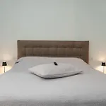 Angolo Di Zoe * Terst