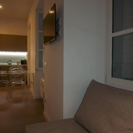 Angolo Di Zoe * Terst