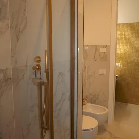 Angolo Di Zoe * Terst